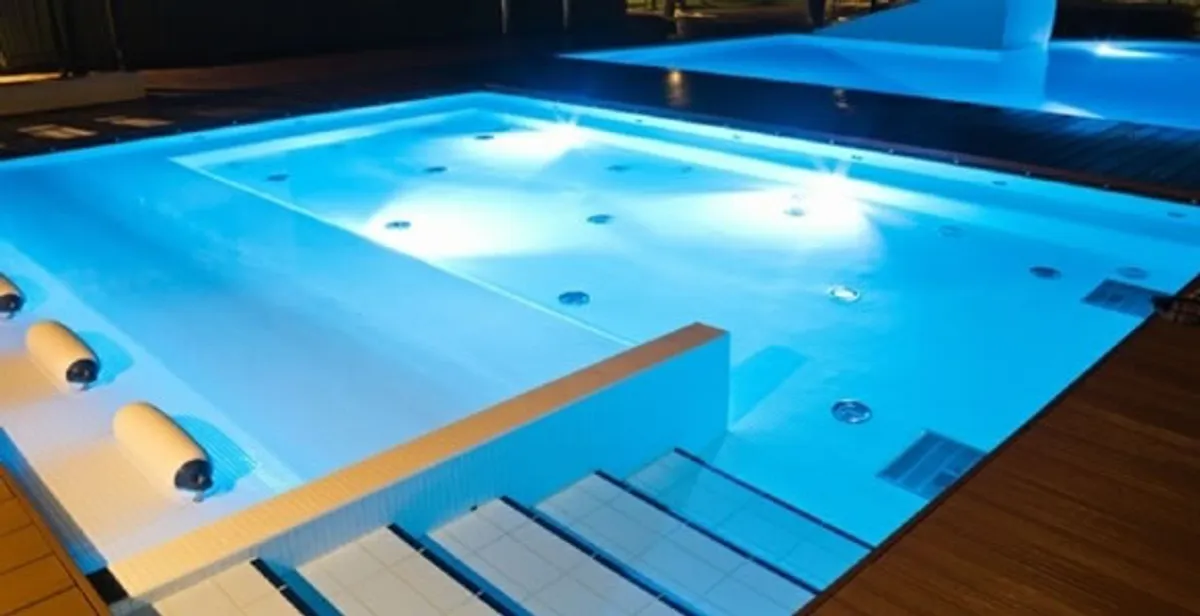 pool light installation and repair services providing modern illuminated pool lighting in Sacramento, CA